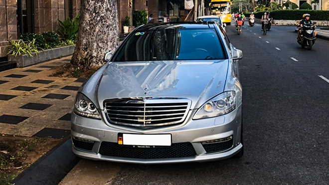 Mercedes-Benz AMG S63 tuổi đời 13 năm, rao bán ngang xe Camry mới - 7