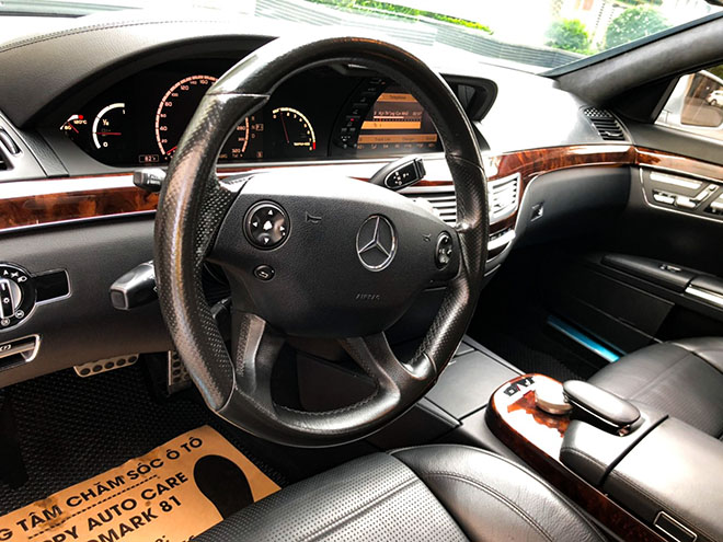 Mercedes-Benz AMG S63 tuổi đời 13 năm, rao bán ngang xe Camry mới - 9
