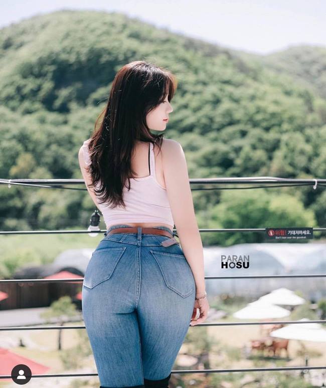 Ngoài ra, bài tập vận động ngoài trời mà cô yêu thích chính là leo núi.&nbsp;

