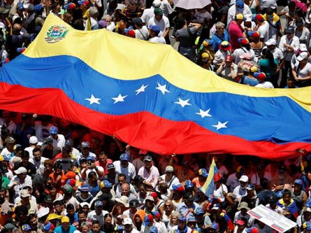 Kinh doanh - Có gì ở quốc gia bán xăng rẻ nhất TG?