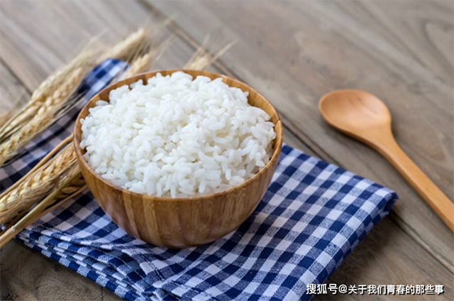 Muốn cơm dẻo thơm, đừng chỉ nấu thông thường mà nên thêm ngay 2 thứ này - 5