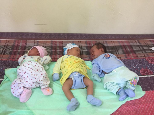 Tin tức trong ngày - Những hài nhi thoát lưỡi hái tử thần