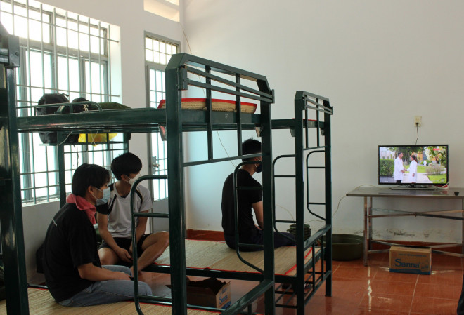 Người cách ly tập trung tại một cơ sở quân đội ở Khánh Hòa