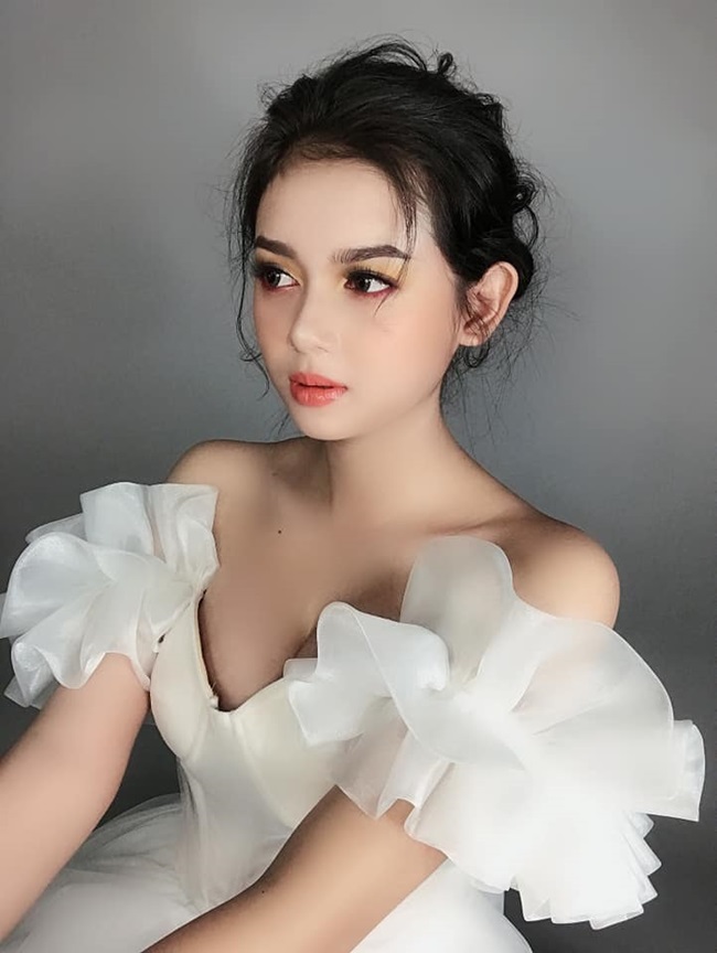Mặc dù thuần Việt 100% nhưng cô cũng bị nhầm tưởng là con lai hay là người Ấn Độ.
