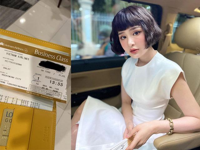 Đời sống Showbiz - Nữ ca sỹ Việt chung chuyến bay với Giám đốc người Nhật nhiễm Covid-19 là ai?