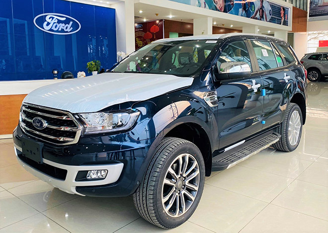 Ford Everest giảm tới 200 triệu đồng tiền mặt, giá bán thấp nhất trước giờ - 3