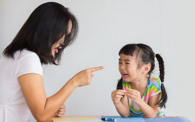 Tác hại đáng sợ từ những câu nói thường ngày mà rất nhiều cha mẹ Việt sử dụng với con - 1