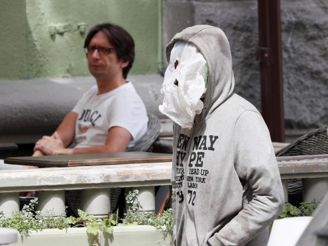 Thế giới - Nga tuyên bố tiêm vắc xin Covid-19 đại trà sớm nhất, chuyên gia Thụy Điển "soi" chỗ hổng