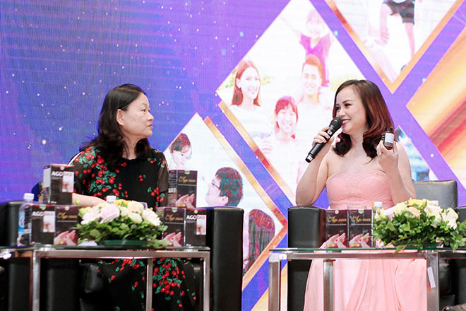 Diễn viên Hoàng Yến chia sẻ trong talkshow sự kiện
