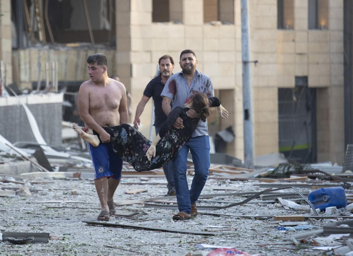 Cảnh tượng như tận thế ở tâm vụ nổ kinh hoàng tại Liban - 3