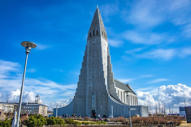 Những nhà thờ có kiến trúc ấn tượng nhất thế giới - 8