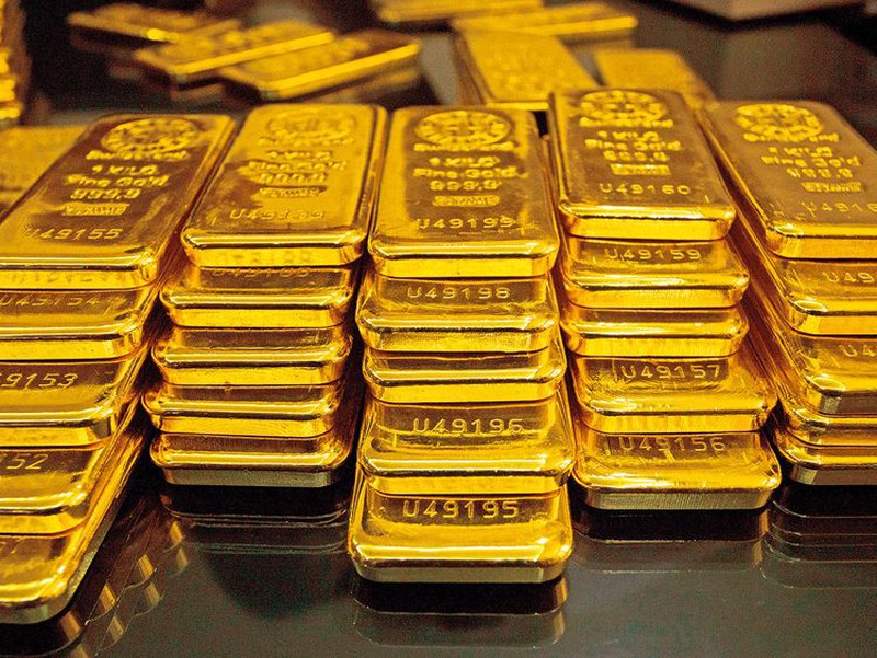 Giá vàng xuyên thủng mốc 60 triệu đồng/lượng mở ra một kỷ nguyên mới cho ngành công nghiệp vàng. Các nhà đầu tư quan tâm có thể tận dụng cơ hội này để tạo ra lợi nhuận lớn và mở rộng quy mô kinh doanh. Đây là một thời điểm tốt để tham gia vào thị trường vàng với tâm lý lạc quan.