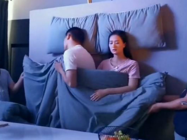 Phim - Hóa ra cảnh "giường chiếu" phim Trung Quốc đã lừa khán giả thế này đây