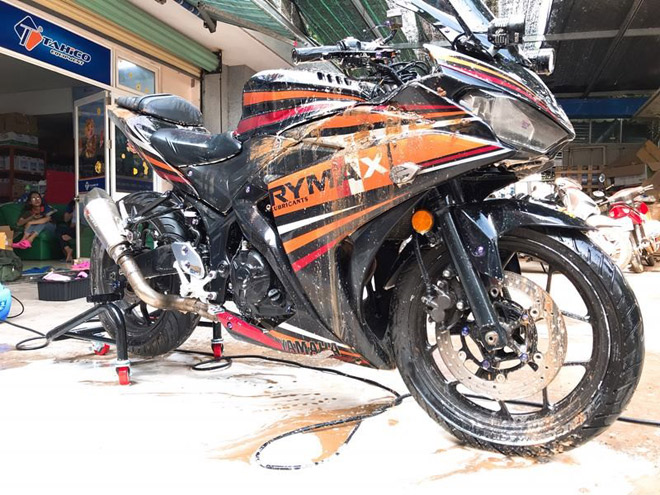 Các vết bẩn được tách ra khỏi vỏ mà không cần cọ rửa