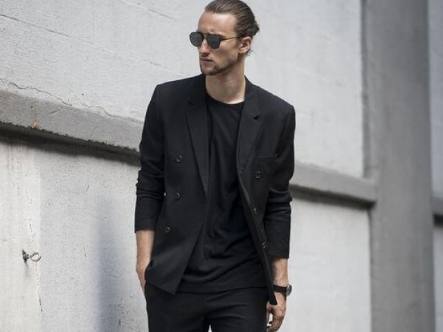 Thời trang - Bí quyết mặc màu đen cho nam giới cho những ngày hè thu