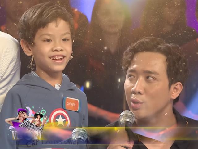 Giải trí - Trấn Thành "đổ mồ hôi hột" trước màn so tài cực gắt giữa 2 cậu bé tinh thông địa lý