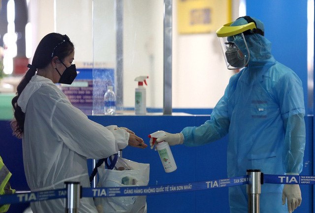 Sở Y tế TP.HCM đề nghị Sở Y tế TP.Đà Nẵng xét nghiệm kiểm tra SARS-CoV-2 để khách du lịch đang ở tại Đà Nẵng có kết quả âm tính trước khi trở về địa phương. (Ảnh minh họa)