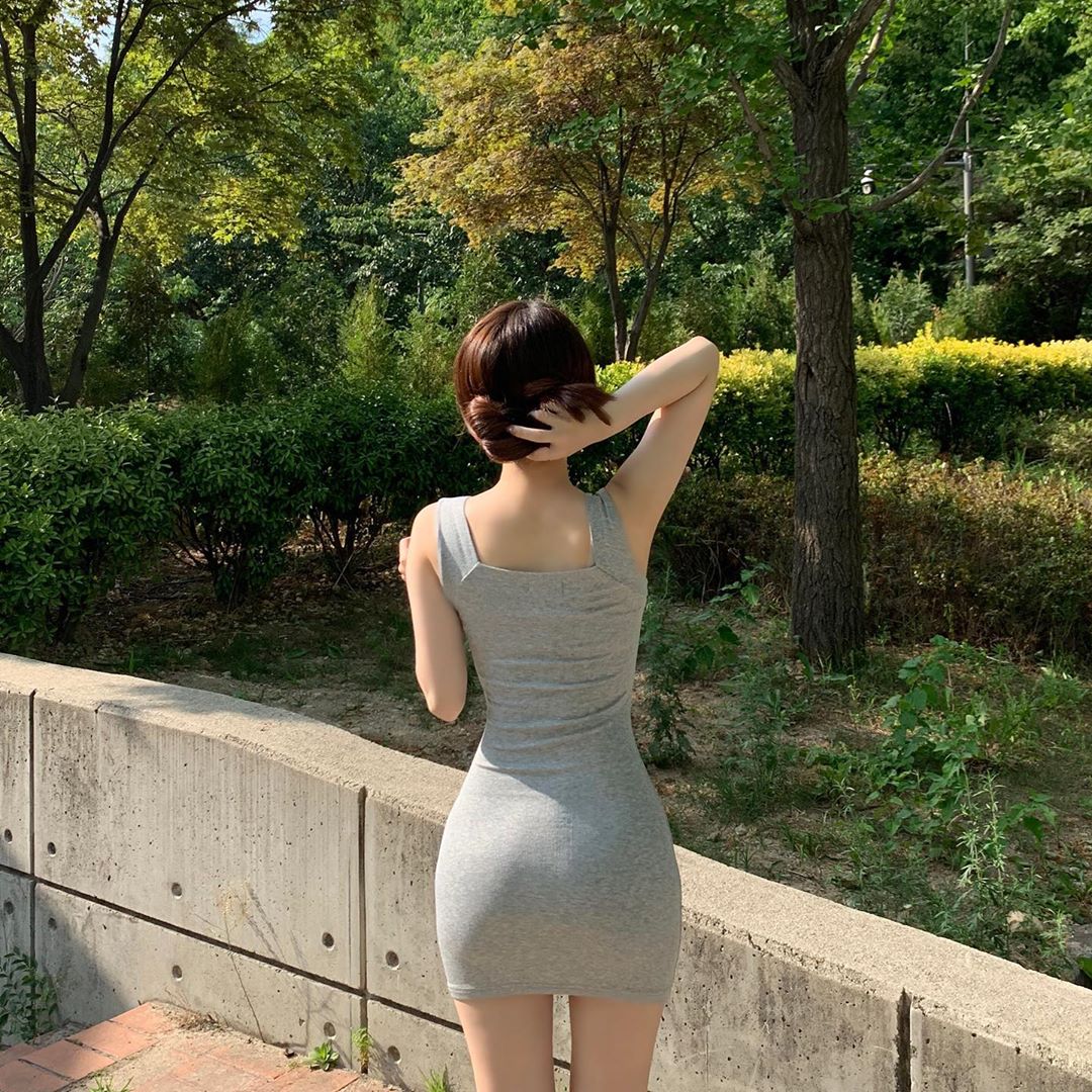 Những chiếc váy bodycon đơn giản mà đẹp của búp bê Hàn Quốc - 3