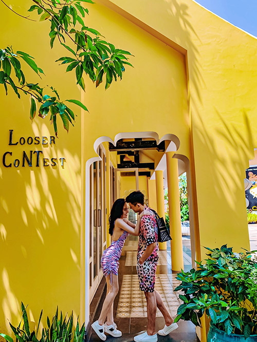 Thúy Kami và chồng khiến mọi người ngưỡng mộ với chuyện tình đẹp như cổ tích