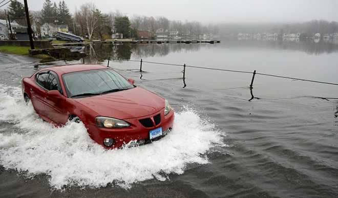 Hiện tượng thủy kích của ô tô và những lưu ý khi lái xe trong điều kiện ngập nước - 1