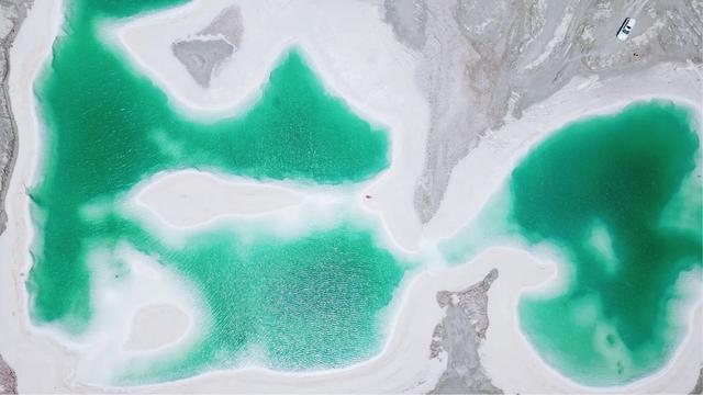 Hồ muối xanh màu ngọc lục bảo đẹp &#34;rụng tim&#34;, ít người biết đến ở TQ - 9