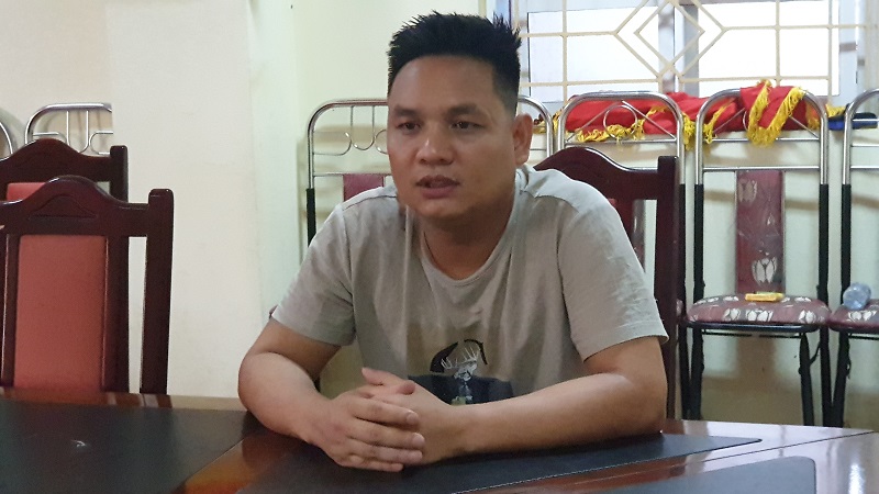 Kiên Quỳnh tại trụ sở công an.