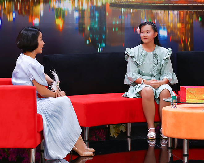 Ốc Thanh Vân bất ngờ trước cô bé 13 tuổi lên truyền hình “tố” mẹ can thiệp quá nhiều - 6