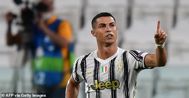 Juventus thắng ngược Lyon 2-1 nhờ cú đúp của Ronaldo nhưng họ vẫn bị loại vì luật bàn thắng sân nhà - sân khách nghiệt ngã