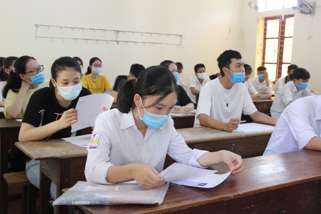 Sáng nay, hơn 860.000 thí sinh dự thi môn Ngữ Văn, kỳ thi tốt nghiệp THPT - 1