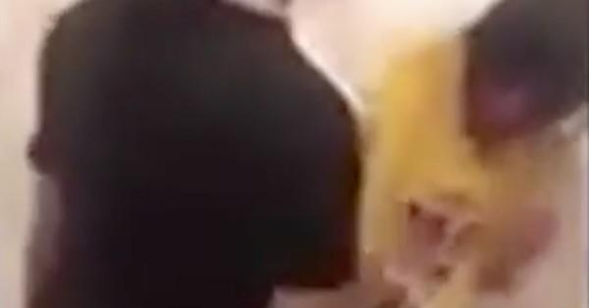 Pháp luật - Nữ sinh lớp 5 khóc lóc, van xin vẫn bị nhóm nữ sinh lớp 7 túm tóc, tát liên tiếp vào mặt