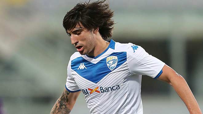Sandro Tonali được so sánh như chính Pirlo về mặt lối chơi