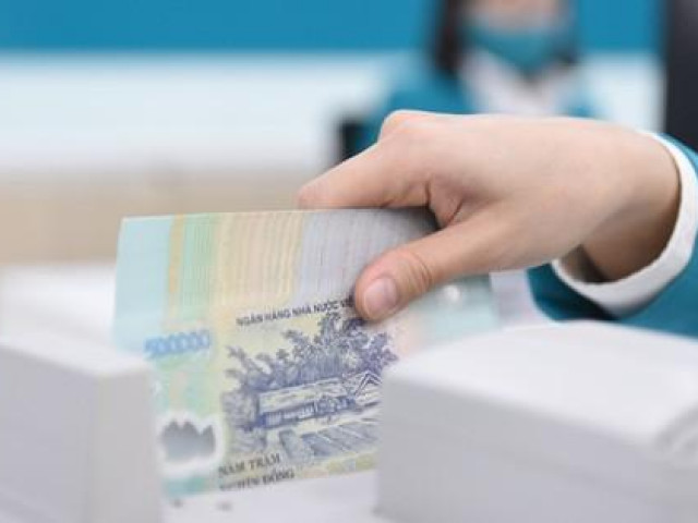 Kinh doanh - Yêu cầu ngân hàng cắt giảm lương, thưởng... để hạ lãi vay thực chất