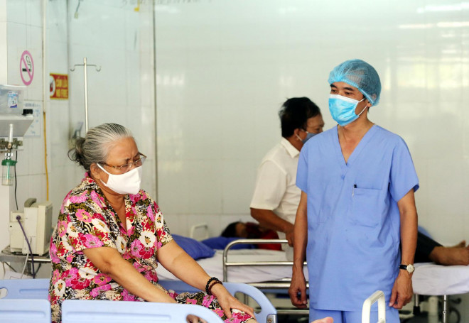 [Nhật ký từ tâm dịch Đà Nẵng]: Bệnh viện C kiểm soát từng người vào khám, điều trị - 12