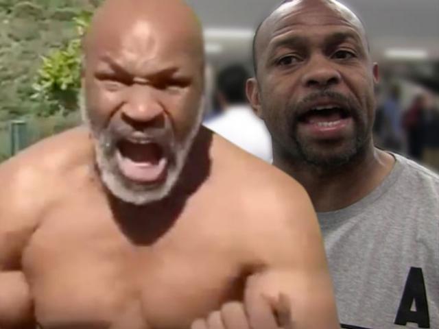 Thể thao - Trận đấu của Mike Tyson tạm hoãn, "tay đấm thép" đùa giỡn cá mập trắng