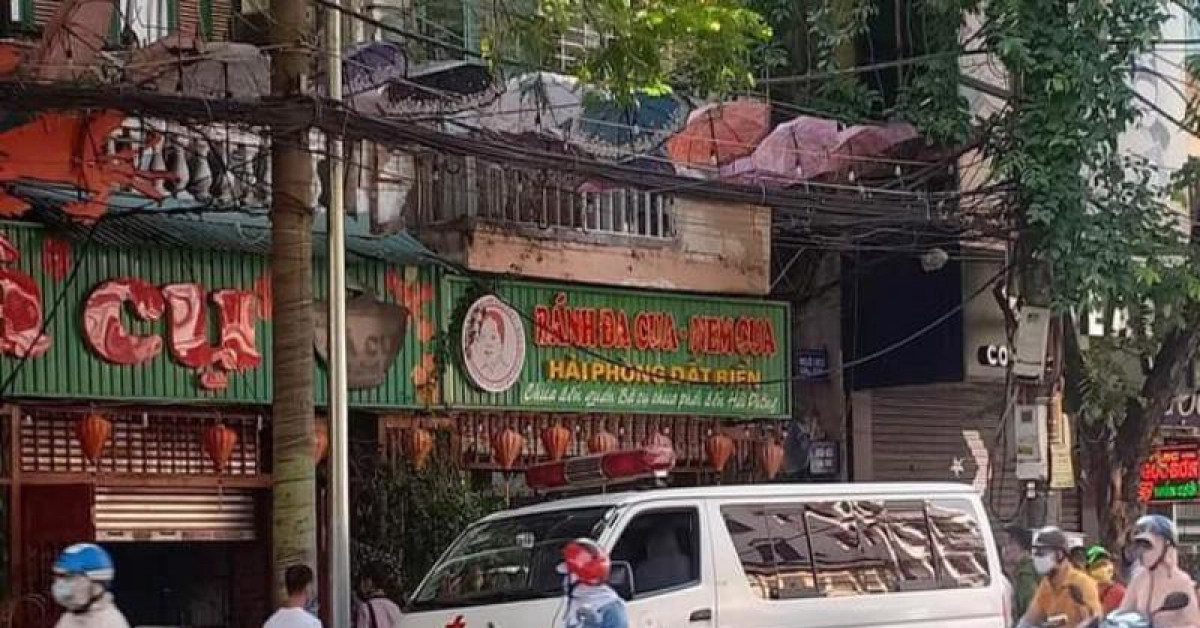 Tin tức trong ngày - Tạm dừng hoạt động quán ăn liên quan vợ chồng bệnh nhân 816