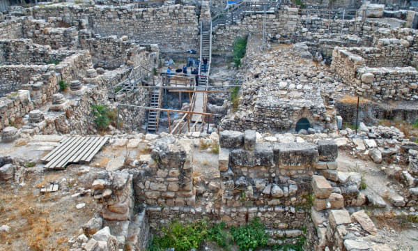 Thêm bằng chứng Trái Đất sắp đảo ngược lộ ra trong thành phố cổ 2.600 tuổi - 2