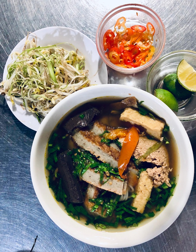 Côn Đảo tưởng ít chỗ ăn chơi, không ngờ là &#34;thiên đường&#34; ẩm thực đi một lần nhớ mãi - 1