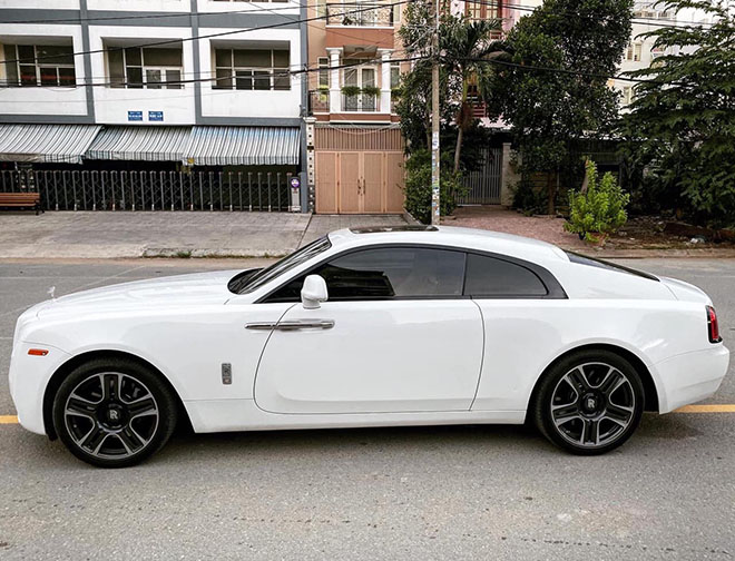 Rolls-Royce Wraith "chạy lướt" 33.000km rao bán bằng ⅓ giá mua mới - 2