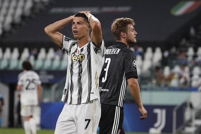 Ronaldo cùng mỹ nữ nóng bỏng giải sầu, sắp đá vị trí mới ở Juventus - 1