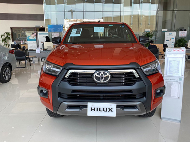 Đại lý nhận đặt cọc Toyota Hilux 2021, giá bán dự kiến không thay đổi - 1