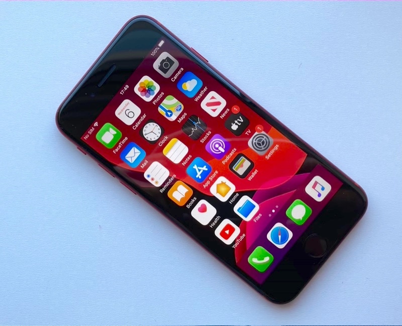 Tầm giá 10,9 triệu đồng, nên mua iPhone SE 2020 hay Google Pixel 4a? - 2