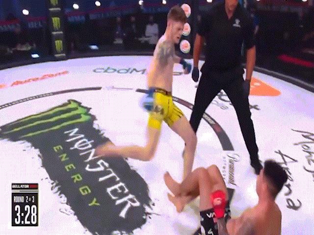 Thể thao - Võ sĩ tung 8 cú "phang ống", đối thủ “ngã lên ngã xuống”