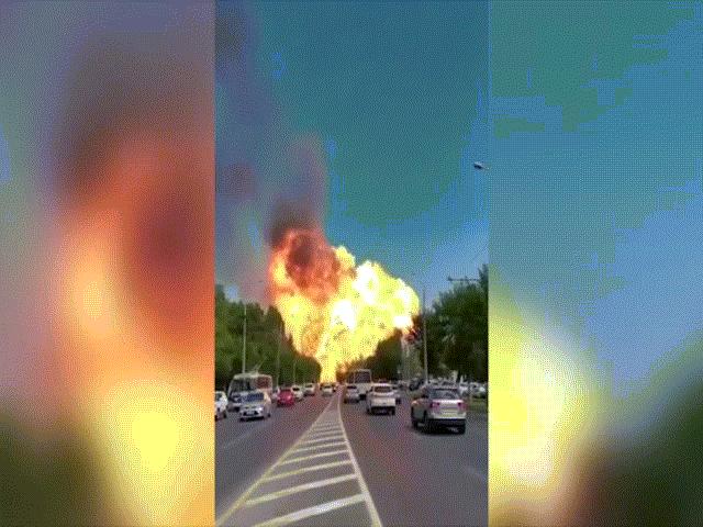 Thế giới - Nga: Khoảnh khắc nổ lớn ở trạm xăng, tạo cột lửa hình nấm