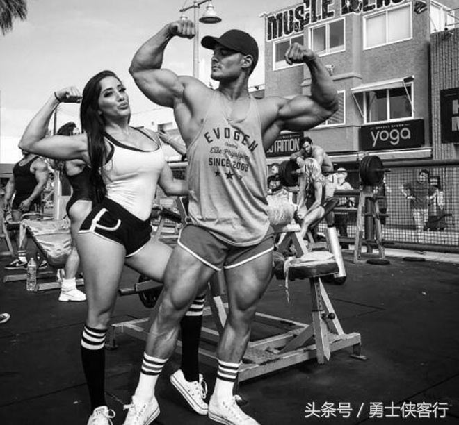 Anh từng yêu mỹ nhân thể hình&nbsp;Narmin Assyria, sau đó chia tay yêu một nữ lực sĩ khác