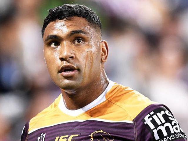 Thể thao - Cầu thủ choáng váng 1 lần cắt tóc mất 16 tỷ đồng: Cay đắng thời Covid