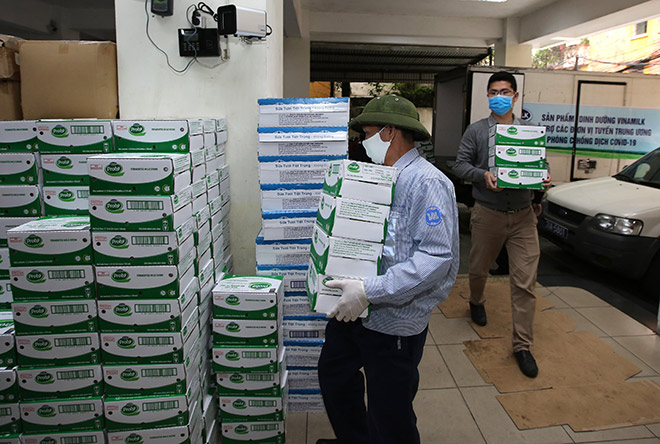 Tính đến nay, gần 40 tỷ đồng đã được Vinamilk đóng góp cho công tác phòng chống dịch với nhiều hoạt động thiết thực