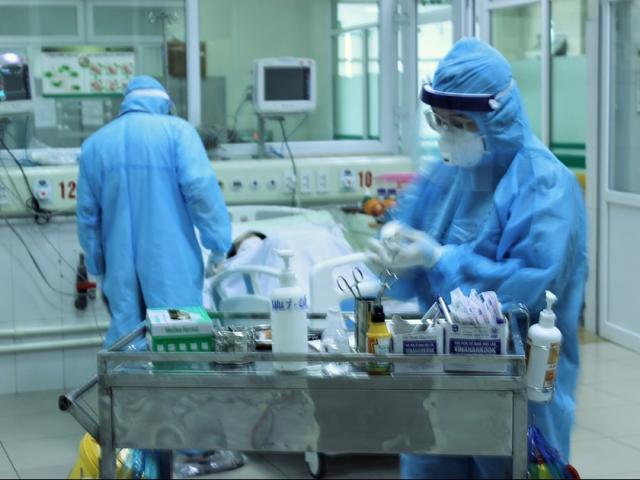 Tin tức trong ngày - Miền Bắc có 1 ca COVID-19 phải thở máy, gần 200 người từ Guinea Xích đạo sẽ được xuất viện