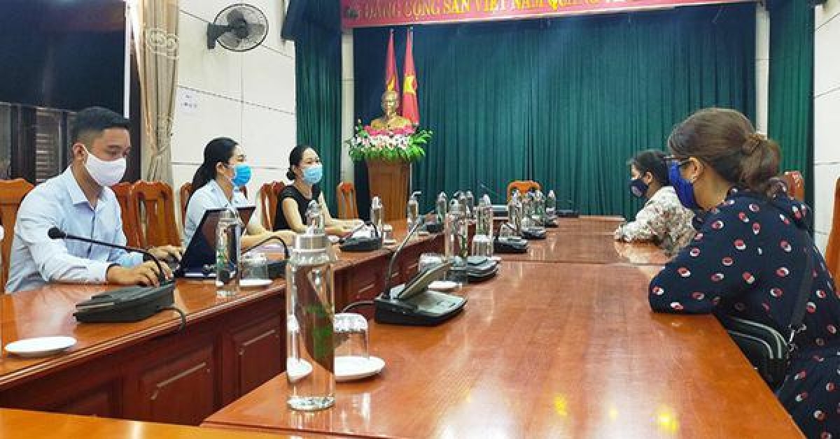 Tin tức trong ngày - Lên Facebook nói Covid-19 có "đặc tính giữa HIV và thêm đuôi Ebola", 2 người phụ nữ bị cảnh cáo