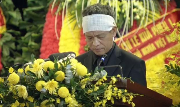 Ông Lê Minh Diễn, con trai nguyên Tổng Bí thư Lê Khả Phiêu đọc lời đáp từ (ảnh chụp qua màn hình).