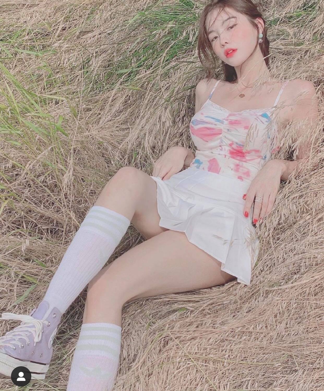 Thiếu nữ Hàn hóa nàng lolita gợi tình với nội y ren, chân váy bồng xòe - 5